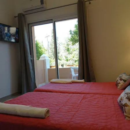 Makis Louvlis Hotel