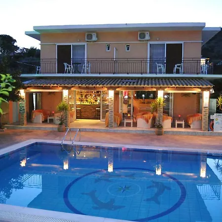 Hotel Makis Louvlis